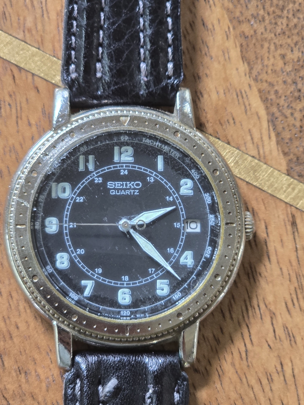 Seiko Quartz Men's Watch - Black Dial, Gold Case